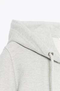 HOODED SWEATSHIRT