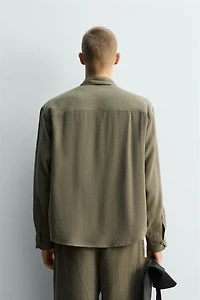 RELAXED FIT FLOWY SHIRT