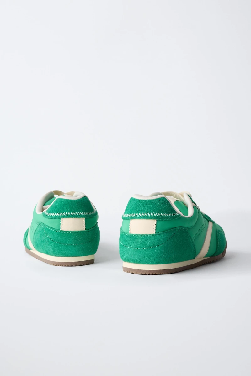 CONTRASTING SNEAKERS
