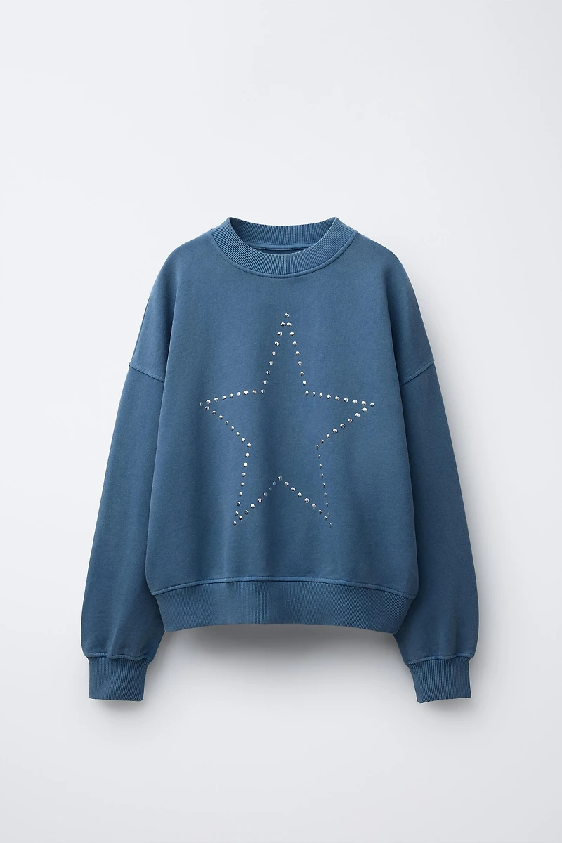 WASHED EFFECT STUDDED STAR SWEATSHIRT