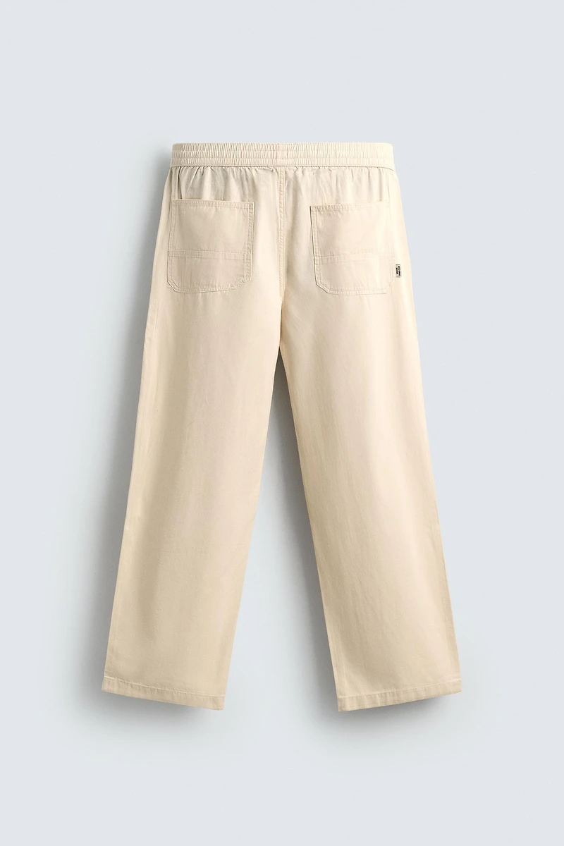 PANTALON COUPE DÉCONTRACTÉE À CHEVRONS