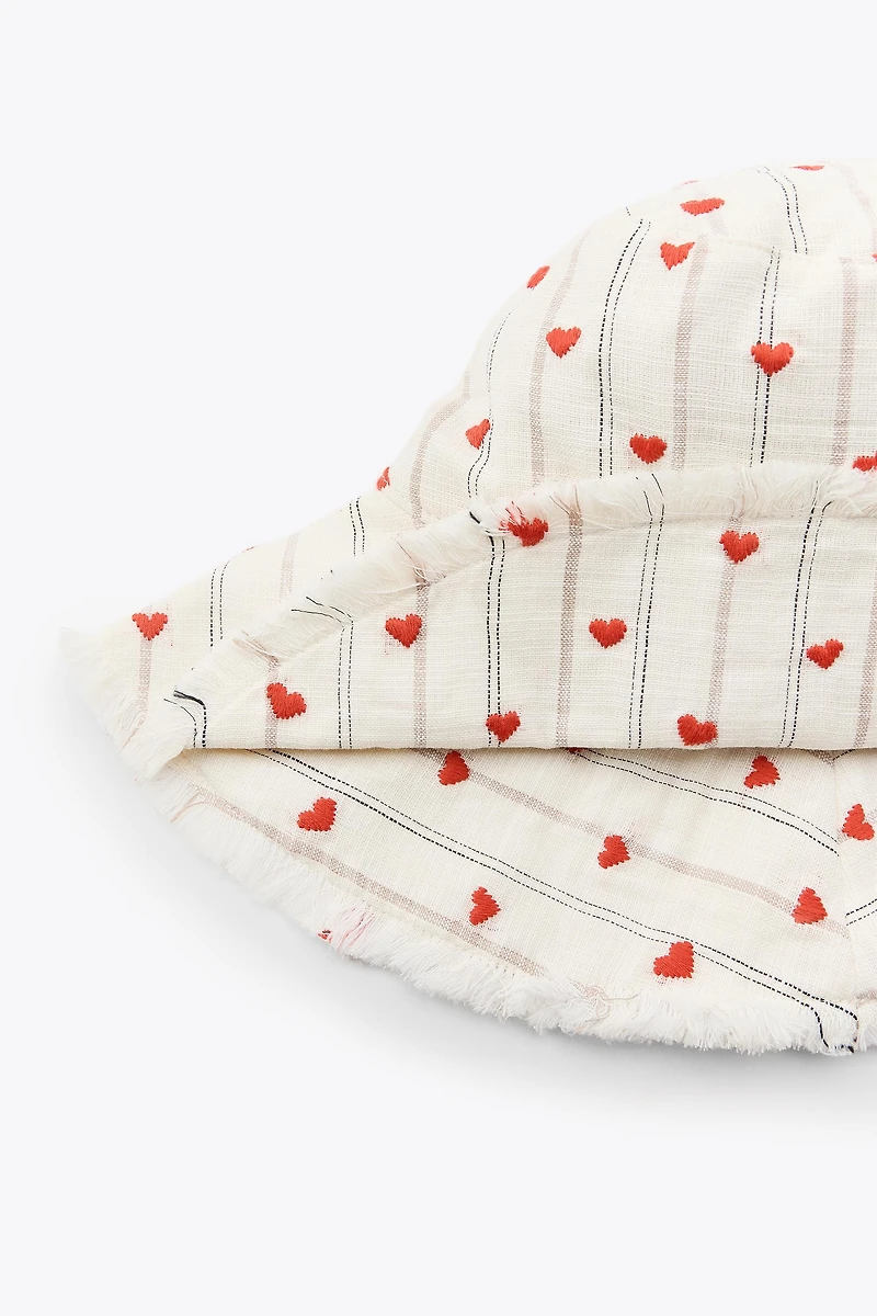 STRIPED HEART EMBROIDERED BUCKET HAT