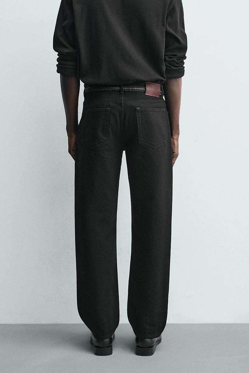 STRAIGHT FIT JEANS