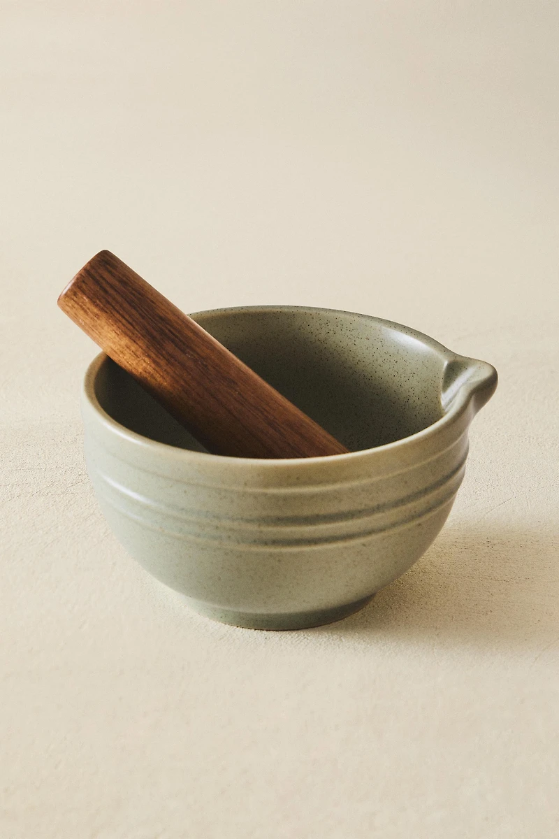STONEWARE MORTAR AND PESTLE