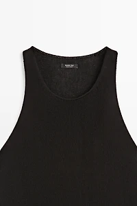 Sleeveless knit halter top