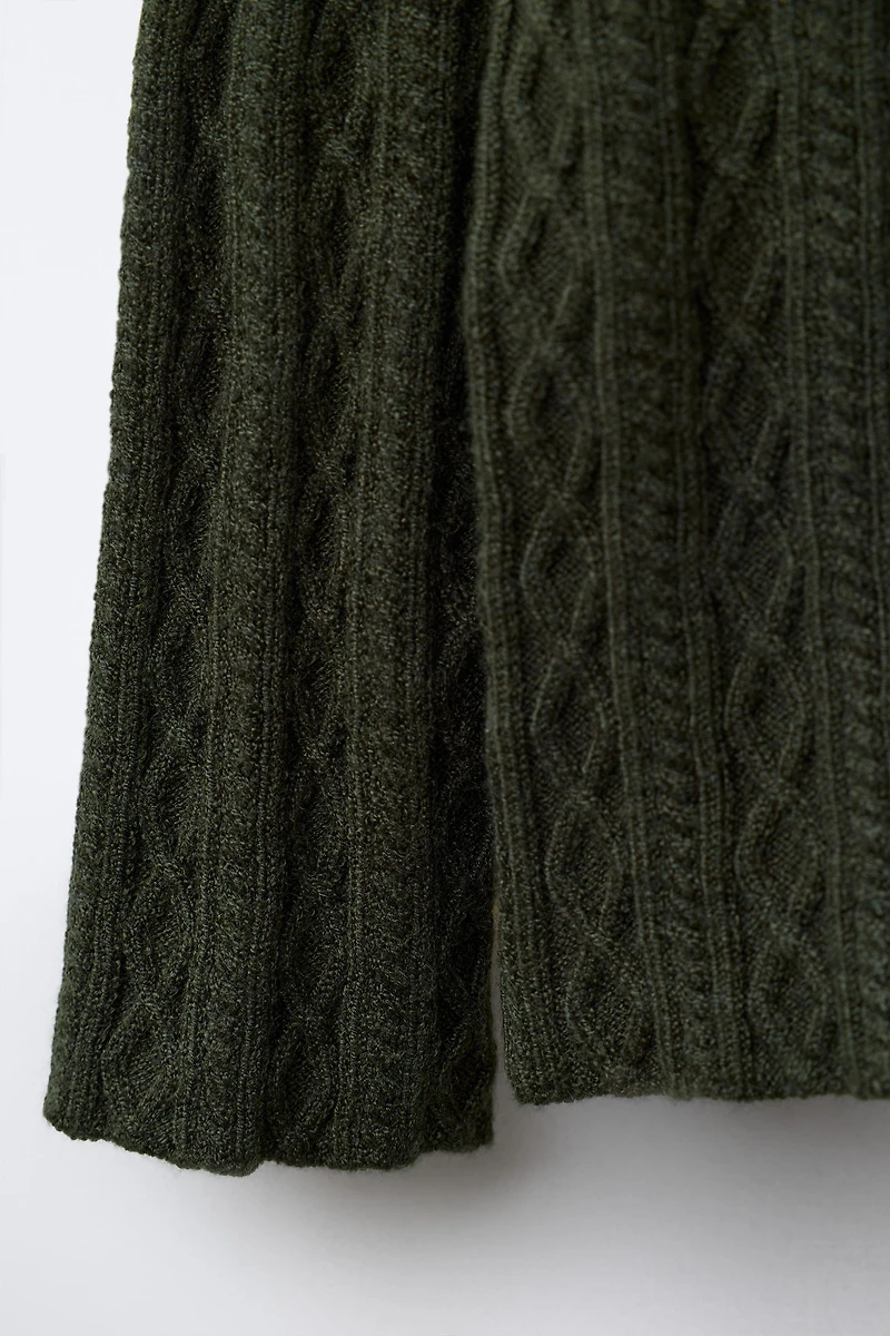 CABLE KNIT JUMPER