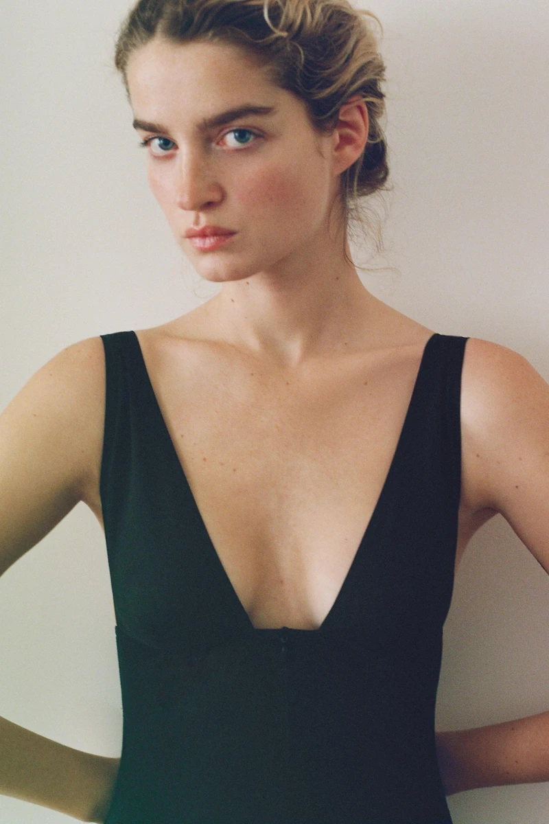 STRAPPY JUMPSUIT WITH POLYAMIDE ZIPPER