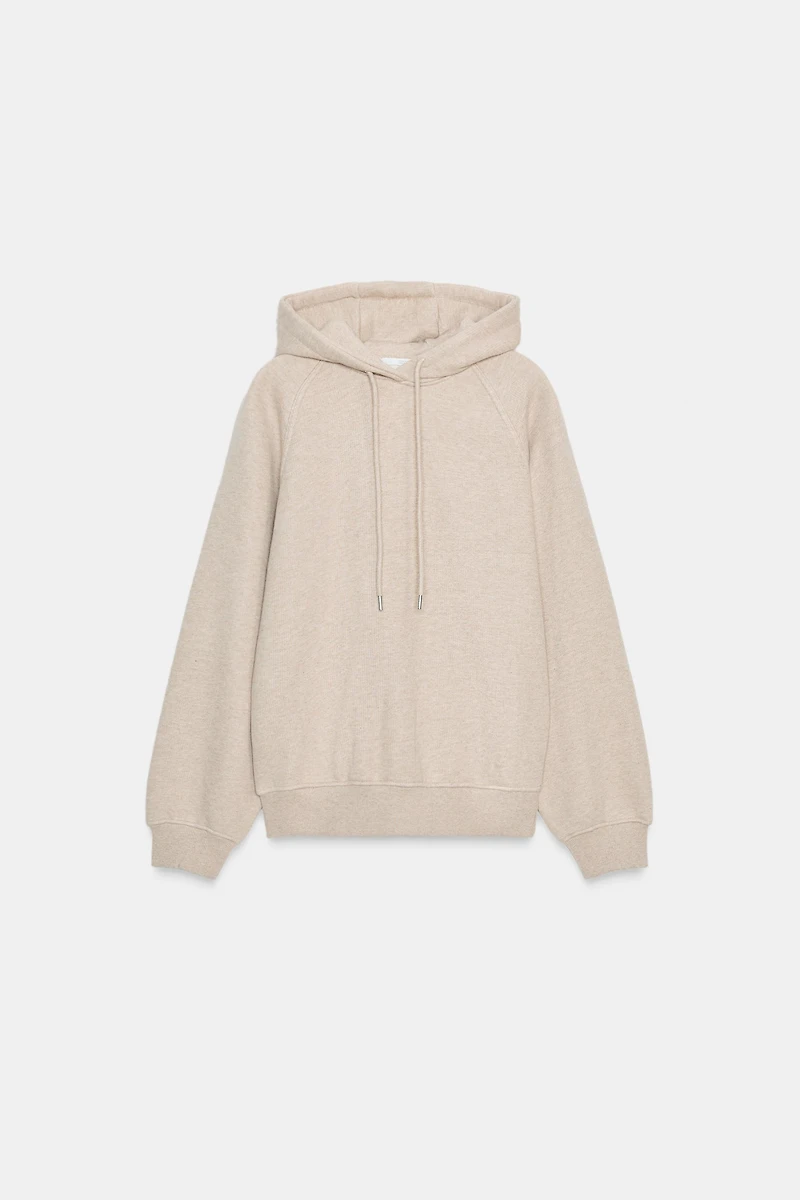 HOODED SWEATSHIRT