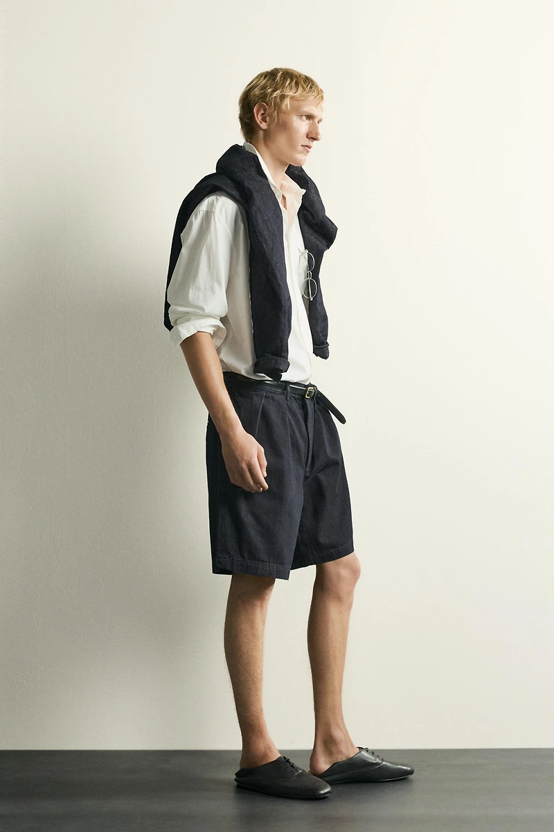 SHORT CHINO EN DENIM COUPE RELAX À PLIS