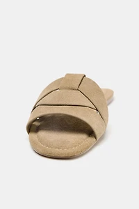 SUEDE CROSSED SLIDE SANDALS