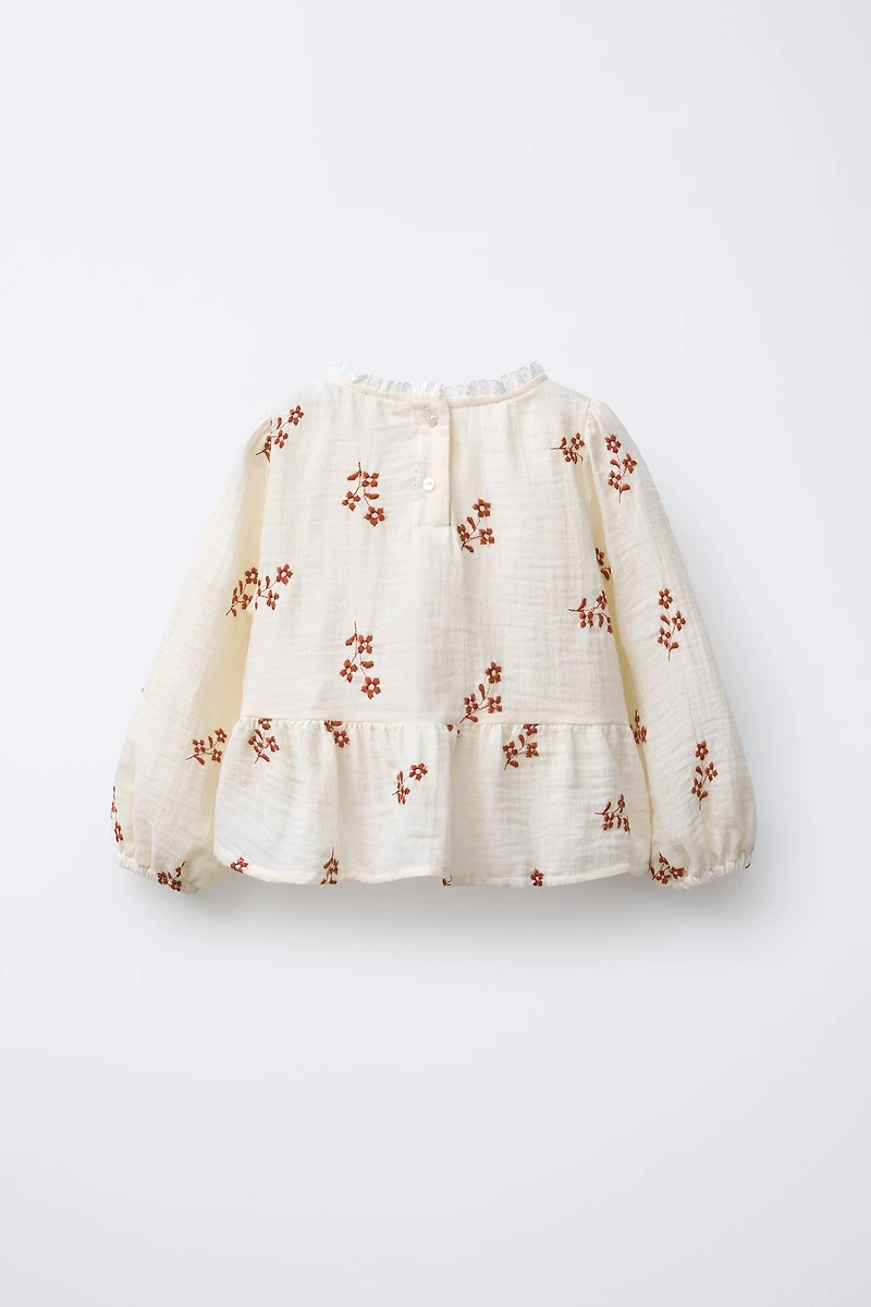 BLOUSE À FLEURS BRODÉES ET DENTELLE