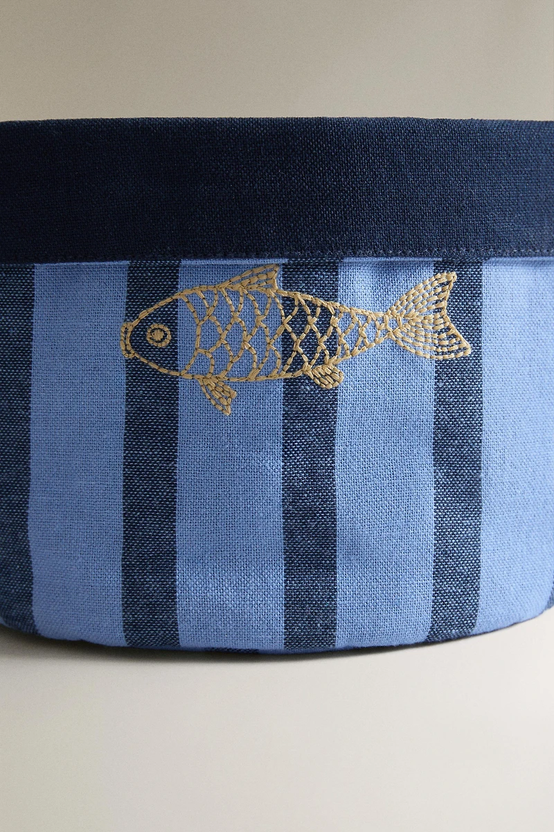 STRIPED FISH BREAD BASKET