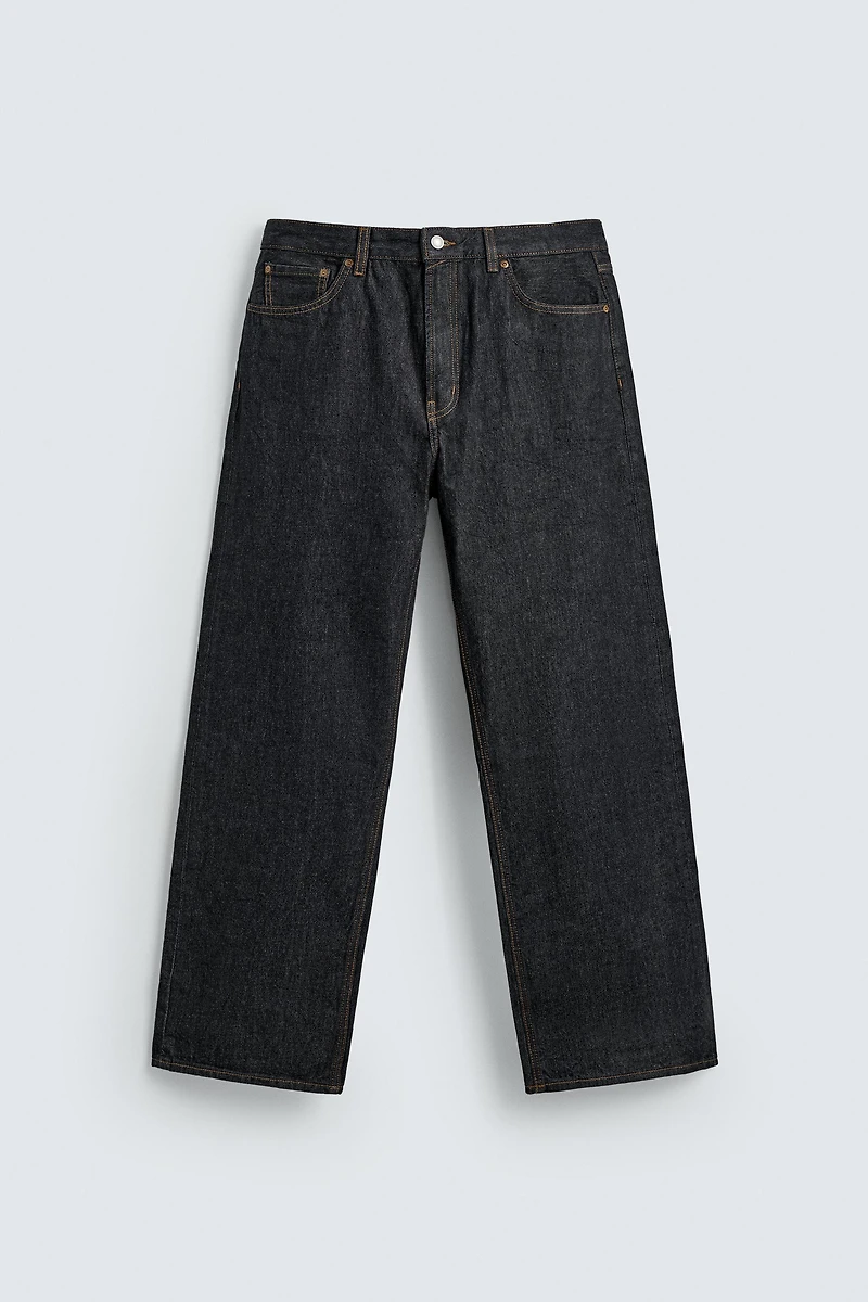 LOOSE FIT JEANS