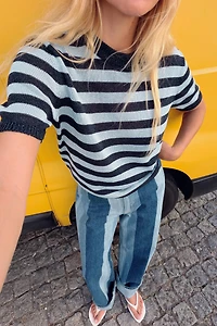 SHORT SLEEVE KNIT TOP