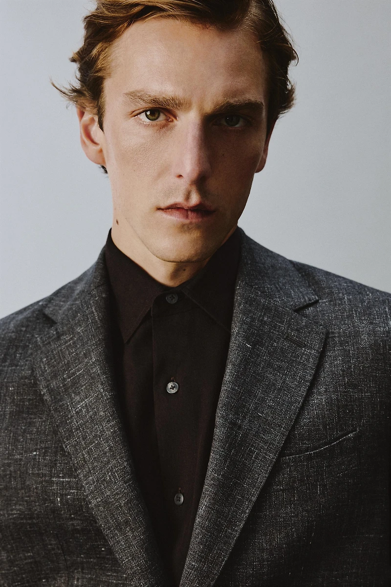 REGULAR FIT TEXTURED SUIT JACKET