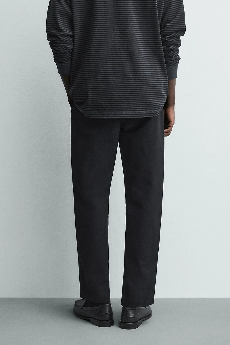 PANTALON STRAIGHT FIT STRUCTURÉ