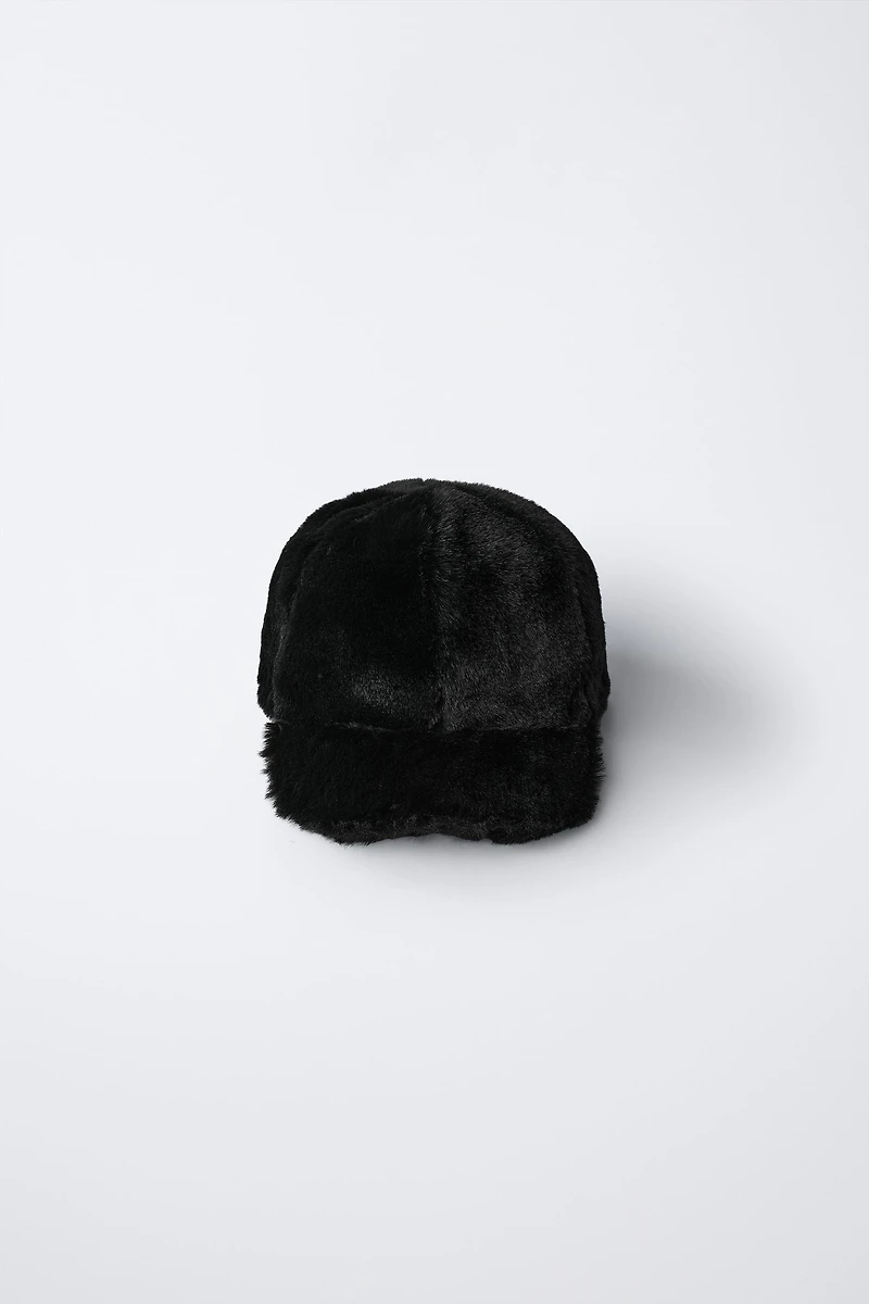 FAUX FUR CAP