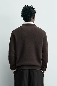 100% WOOL V-NECK JUMPER LIMITED EDITION