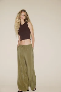 CUT OUT BACK KNIT TOP
