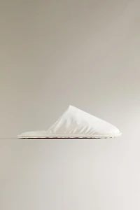 CHAUSSONS OUVERTS À L’ARRIÈRE TISSU TECHNIQUE
