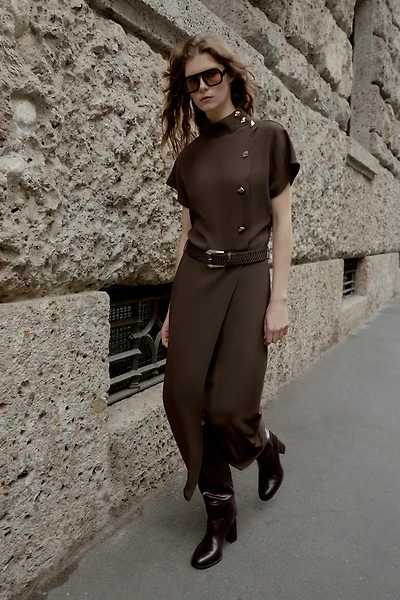 ROBE MI-LONGUE AVEC CEINTURE