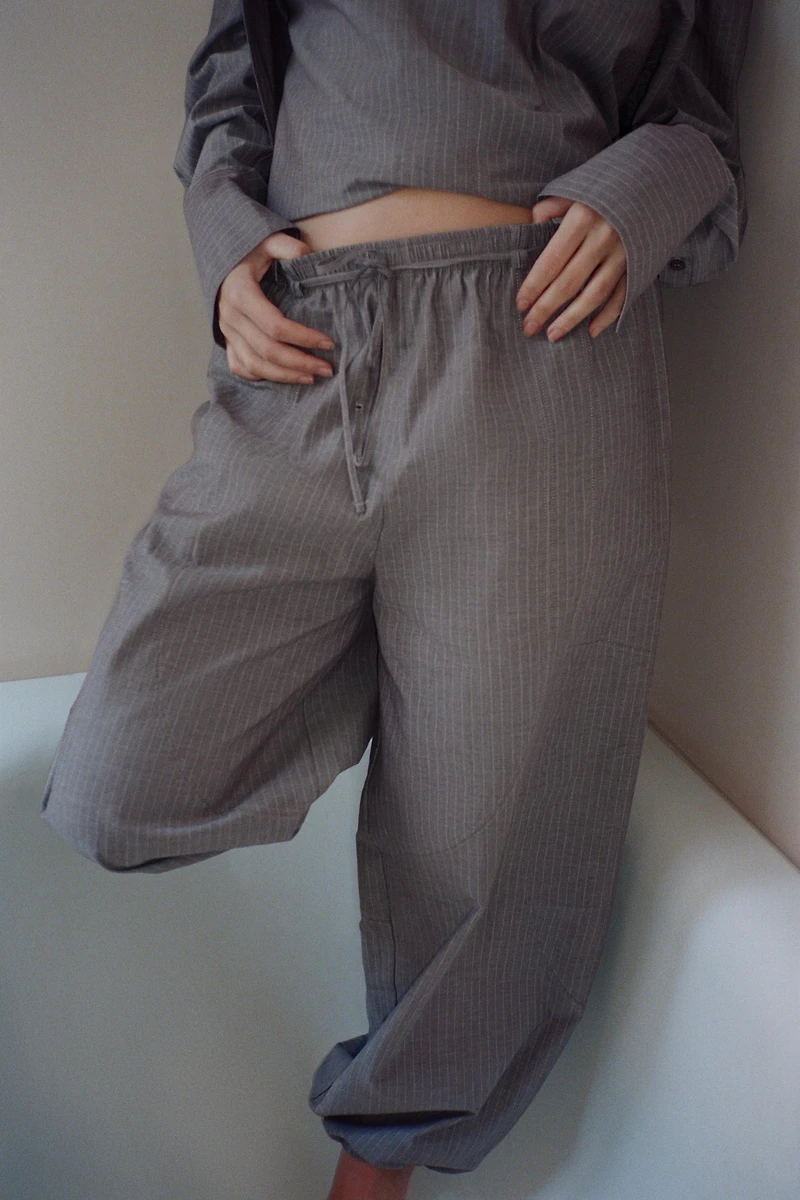 STRIPED PAPER BAG WAIST PANTS