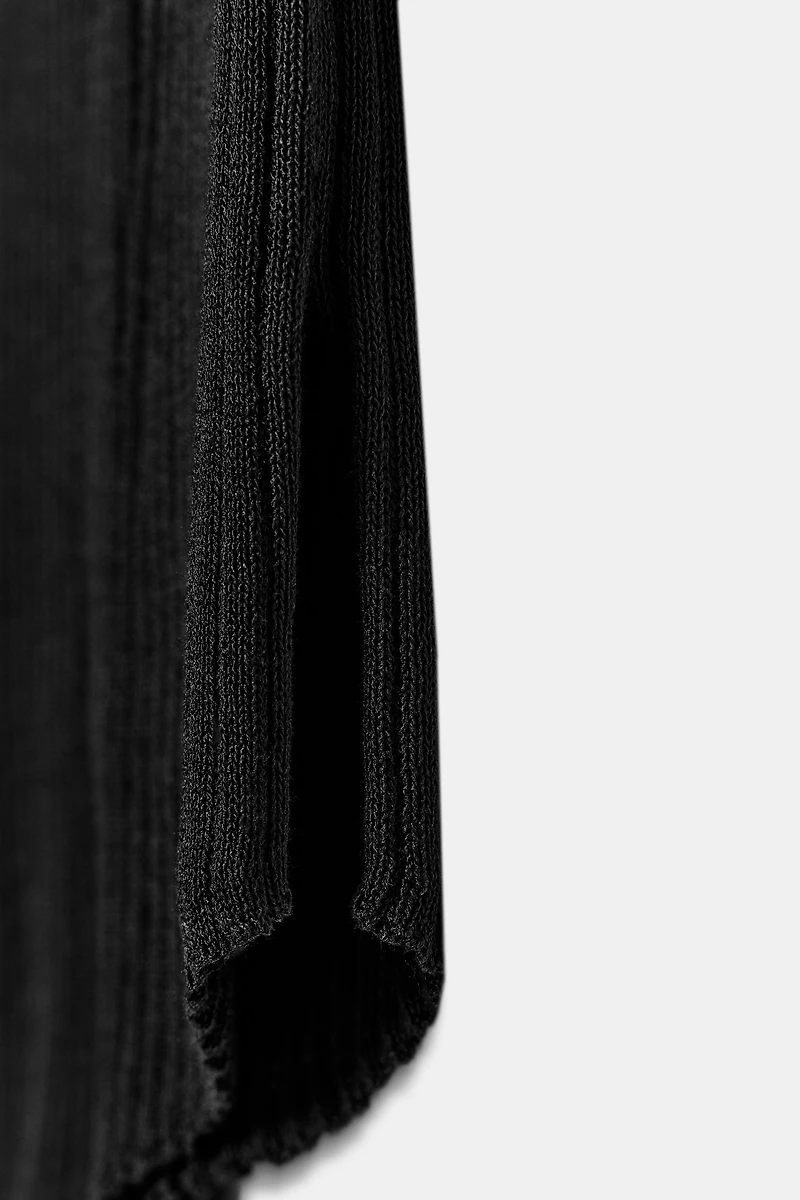 ASYMMETRIC RIB KNIT TOP