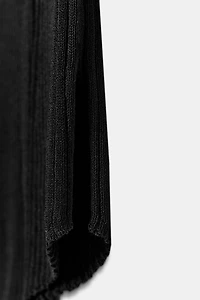 ASYMMETRIC RIB KNIT TOP