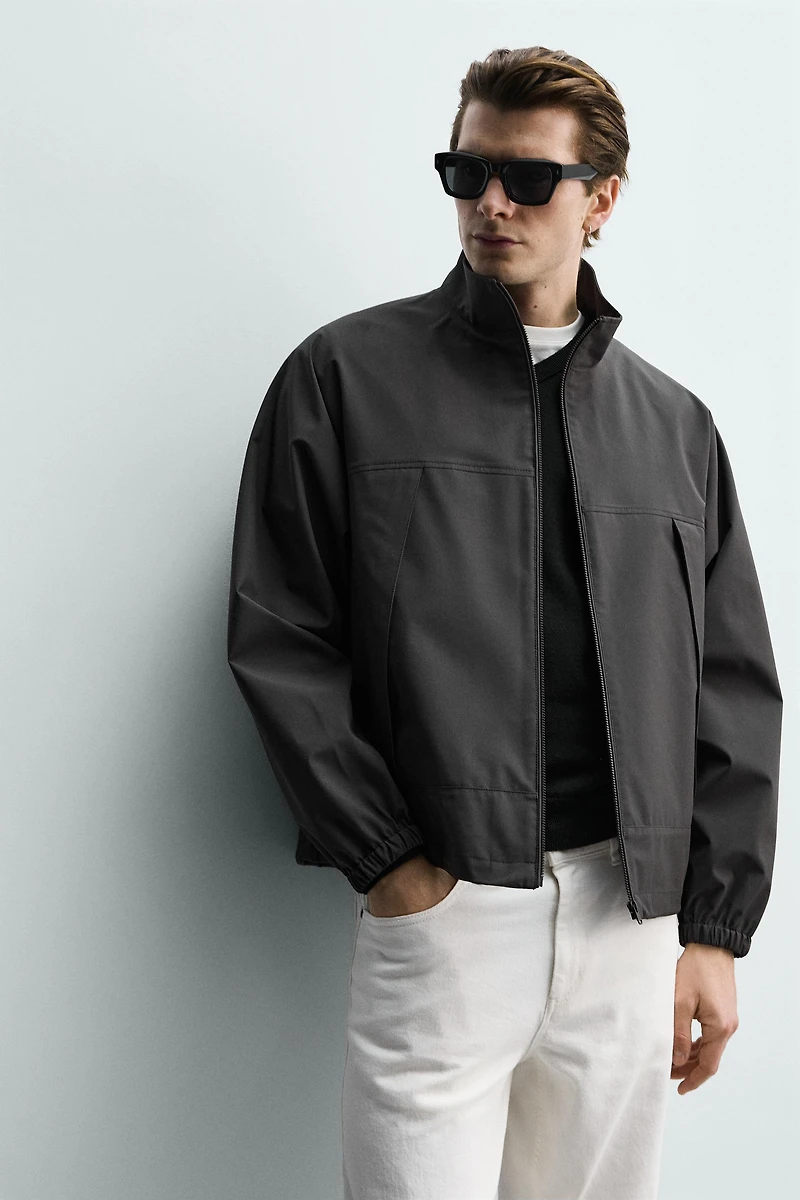 LIGHTWEIGHT WATER REPELLENT TECHNICAL JACKET