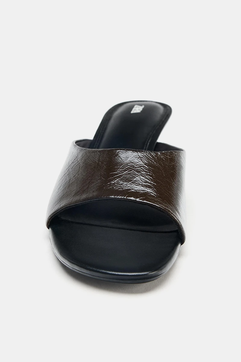 SANDALES KITTEN EN CUIR