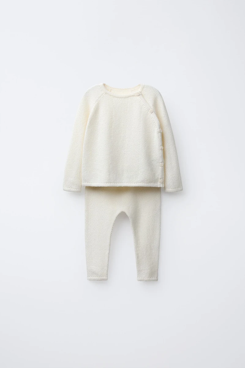 TEXTURED SWEATER AND PANTS SET