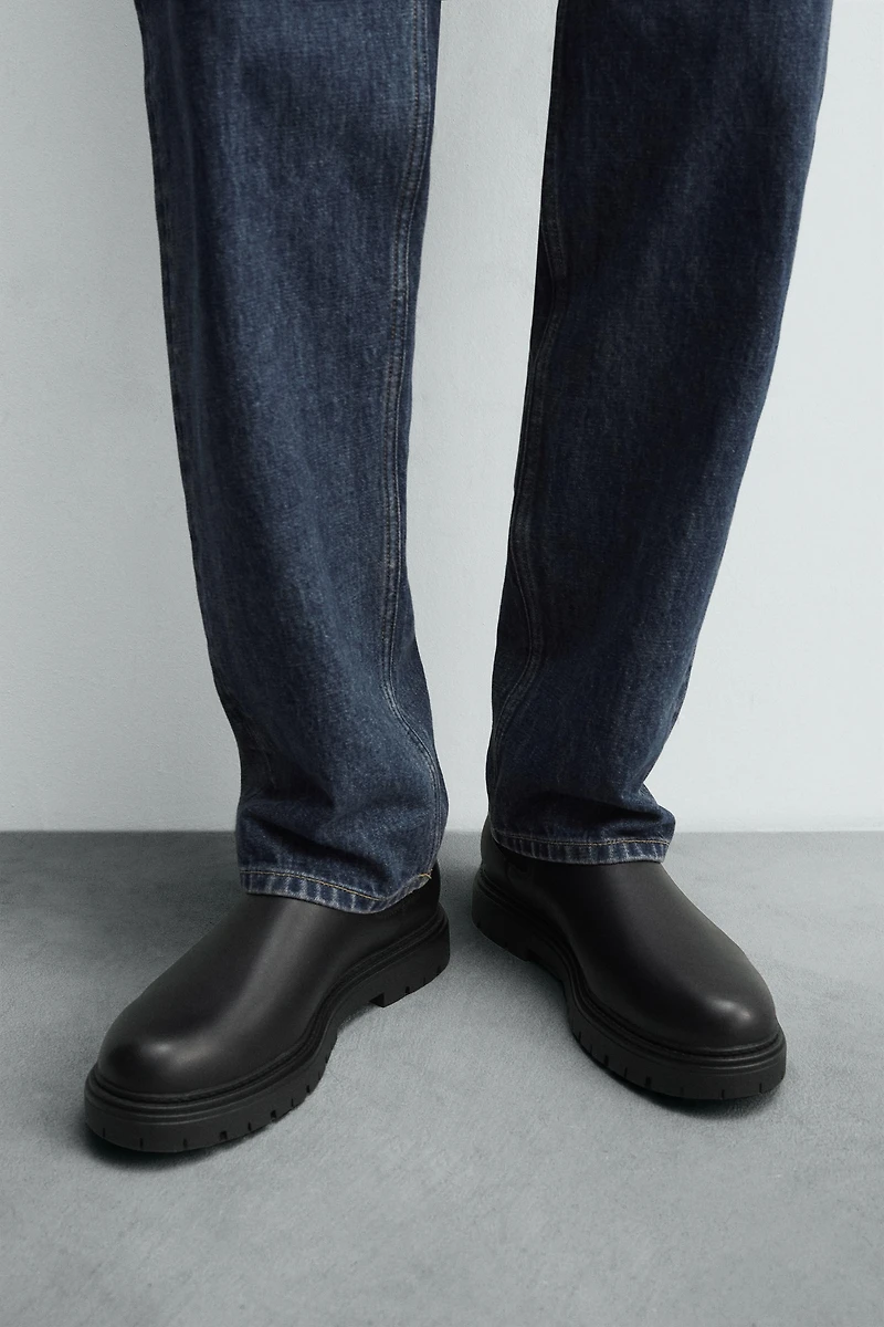 CHUNKY CHELSEA BOOTS