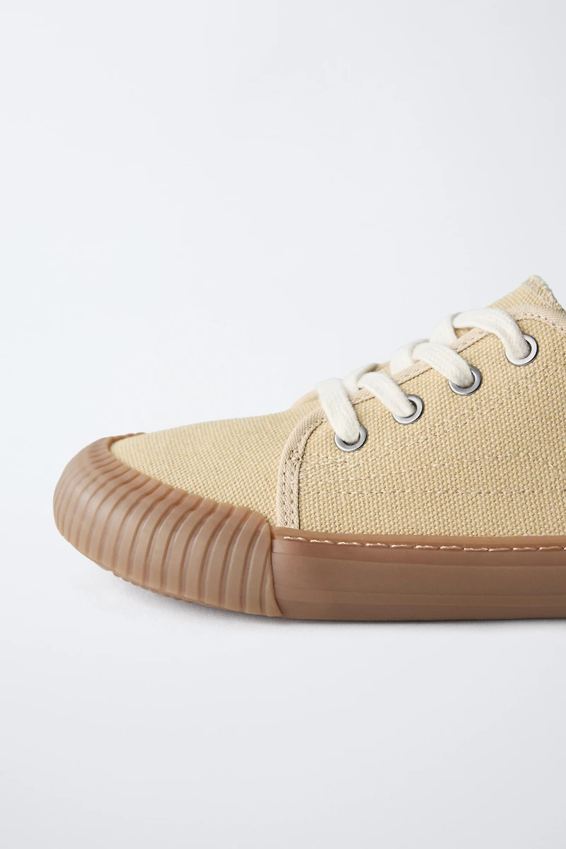 COMFORT BAREFOOT SNEAKERS