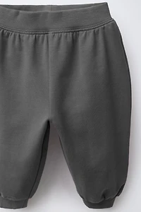 SWEATSHIRT AND JOGGER PANTS SET