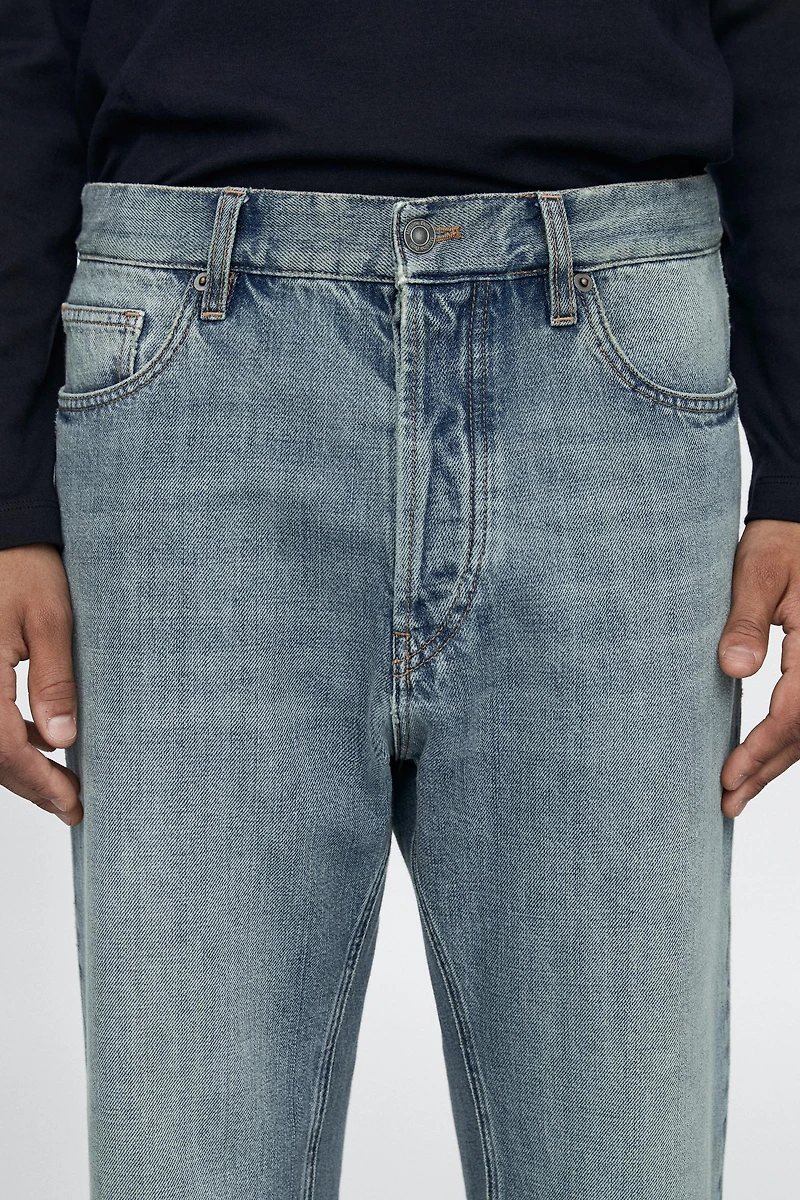 Straight-leg jeans