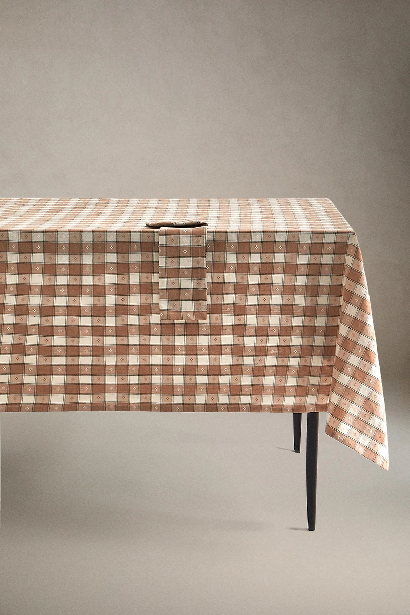DYED THREAD CHECK TABLECLOTH