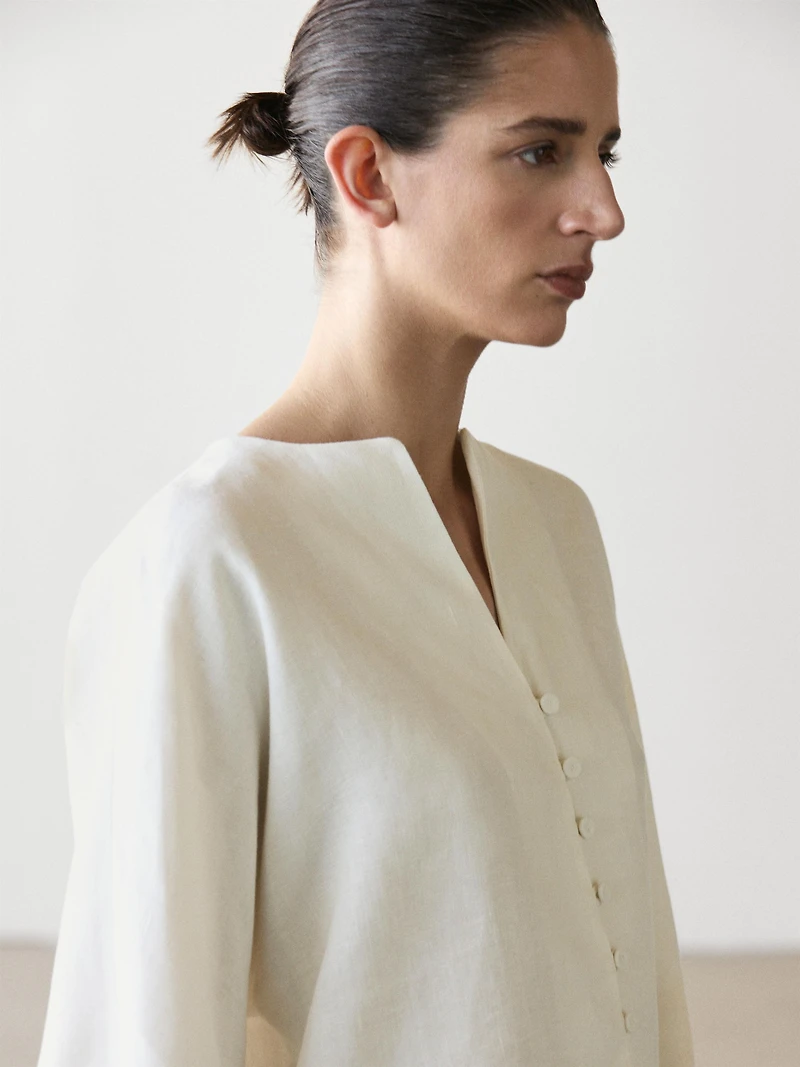 Linen jacket with button details