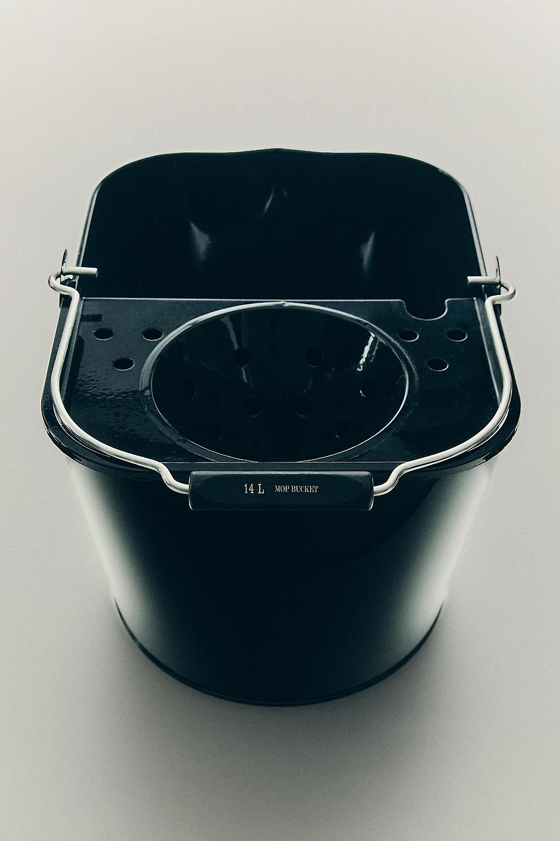 MOP BUCKET WITH WRINGER