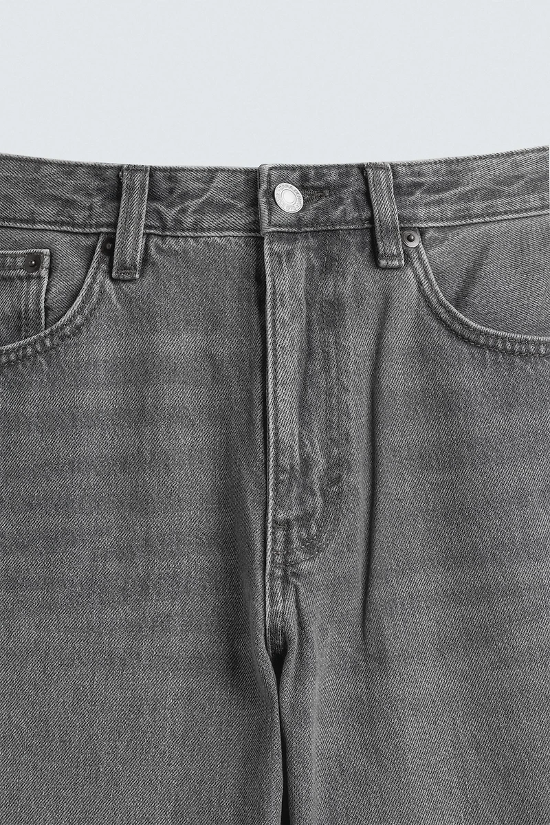 SLIM TAPERED FIT JEANS