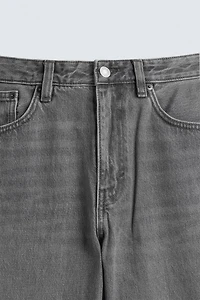 SLIM TAPERED FIT JEANS