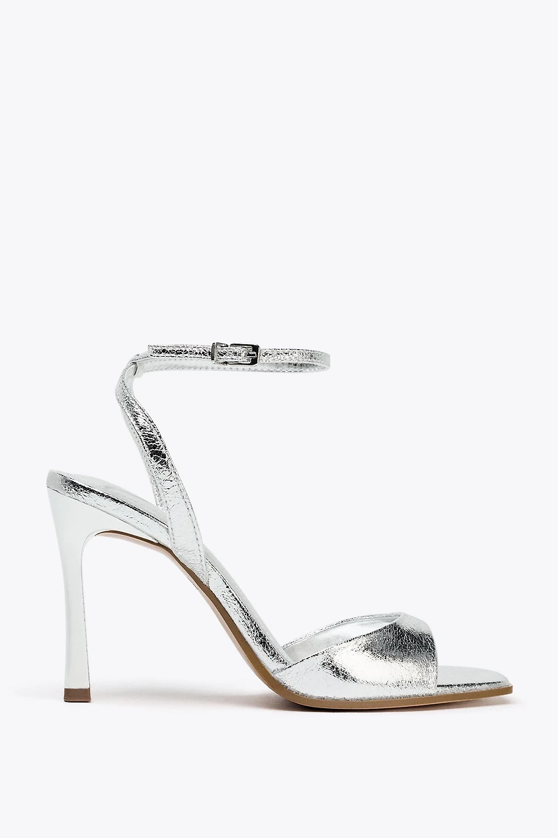 SANDALES VERNIES À TALONS