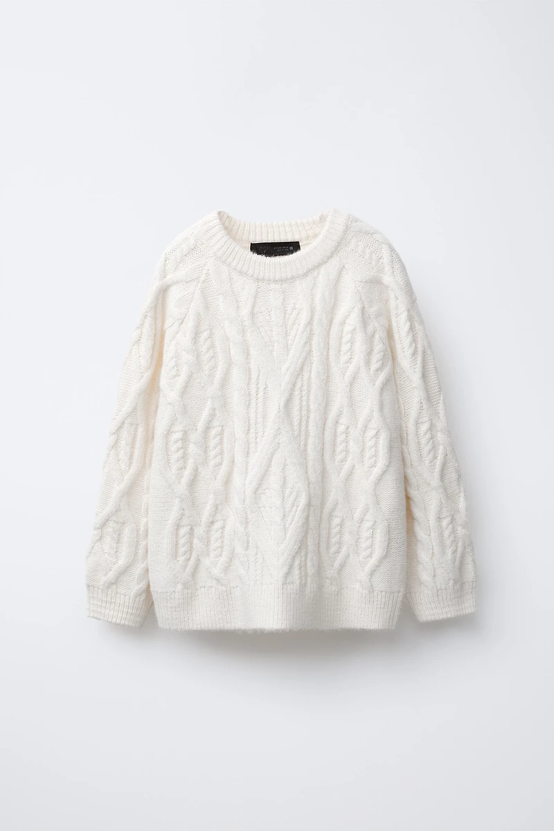 CABLE KNIT SWEATER