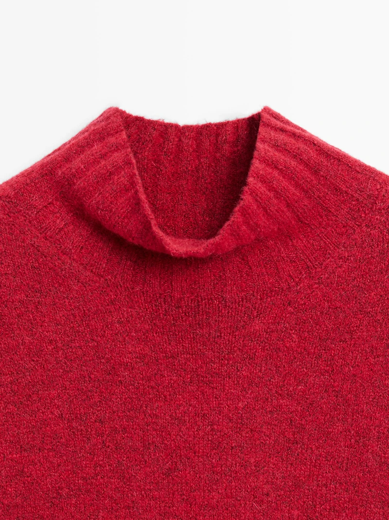 Plastron à col montant