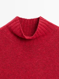 Plastron à col montant