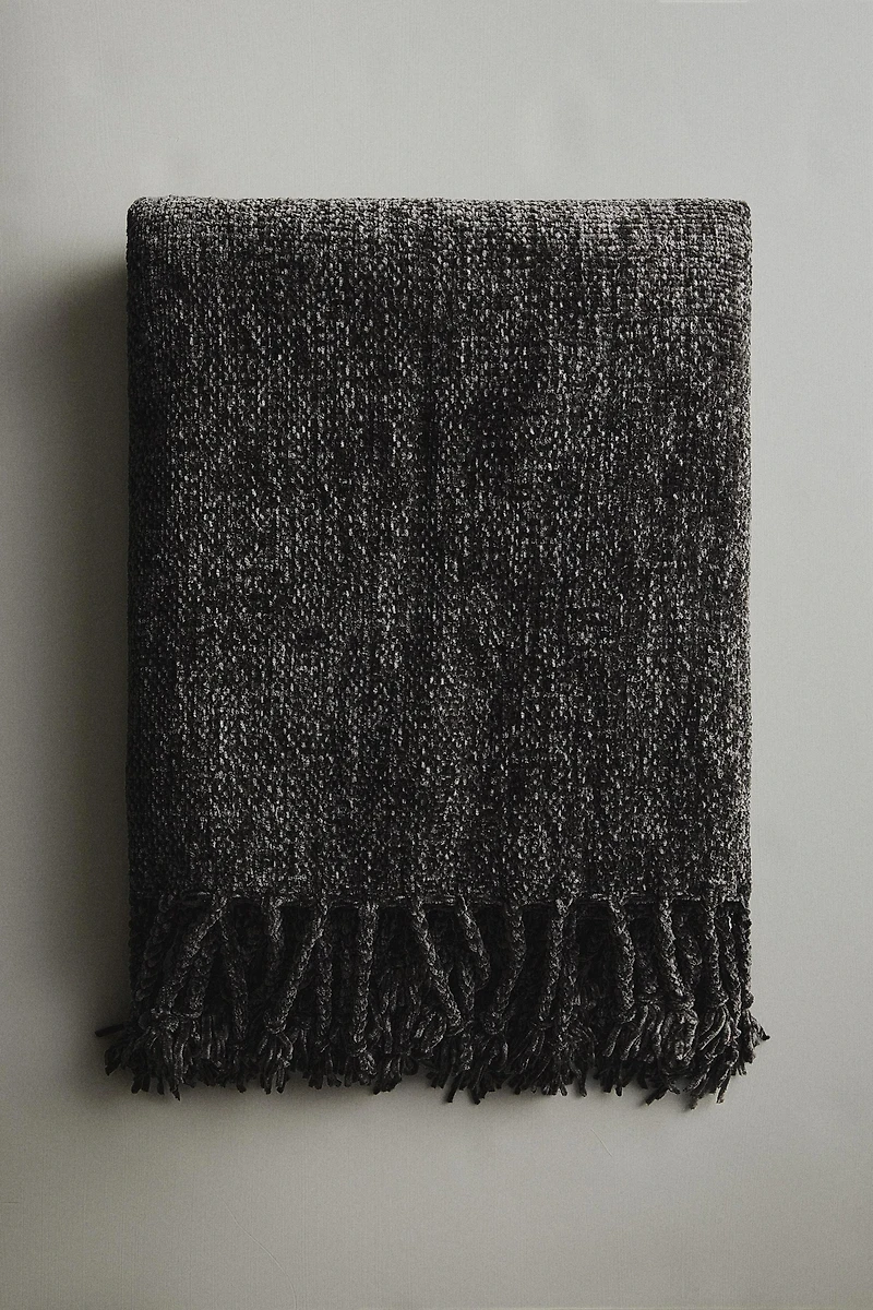 CHUNKY CHENILLE BLANKET