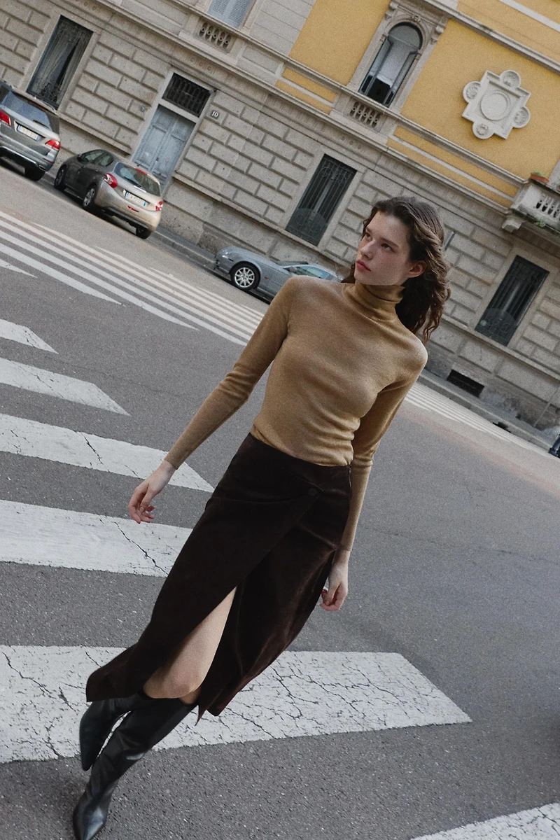 WOOL HIGH-NECK SWEATER