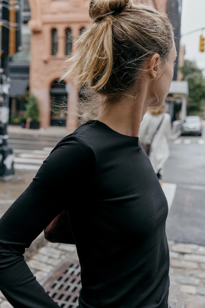 BASIC COTTON T-SHIRT