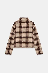 PULL EN MAILLE À CARREAUX EFFET BROSSÉ