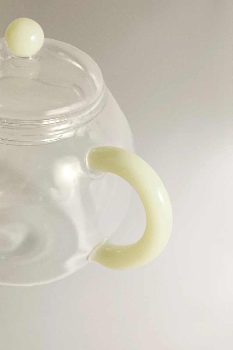 BOROSILICATE GLASS TEAPOT WITH COLOURED HANDLE