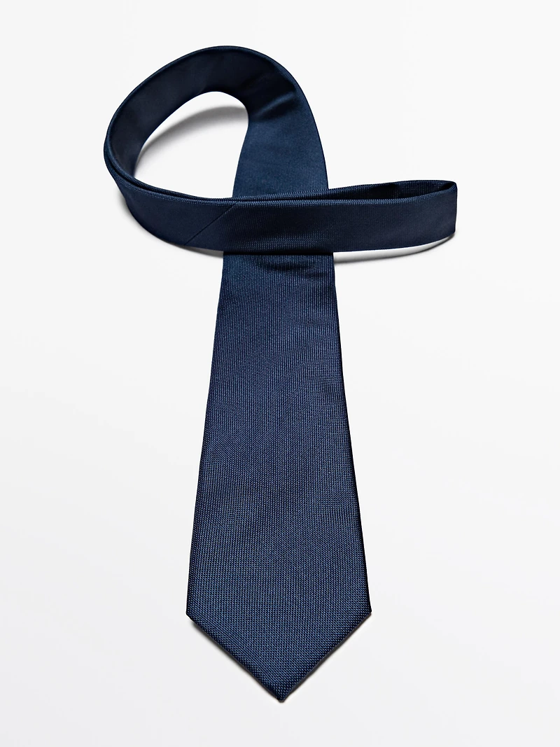 100% silk textured tie